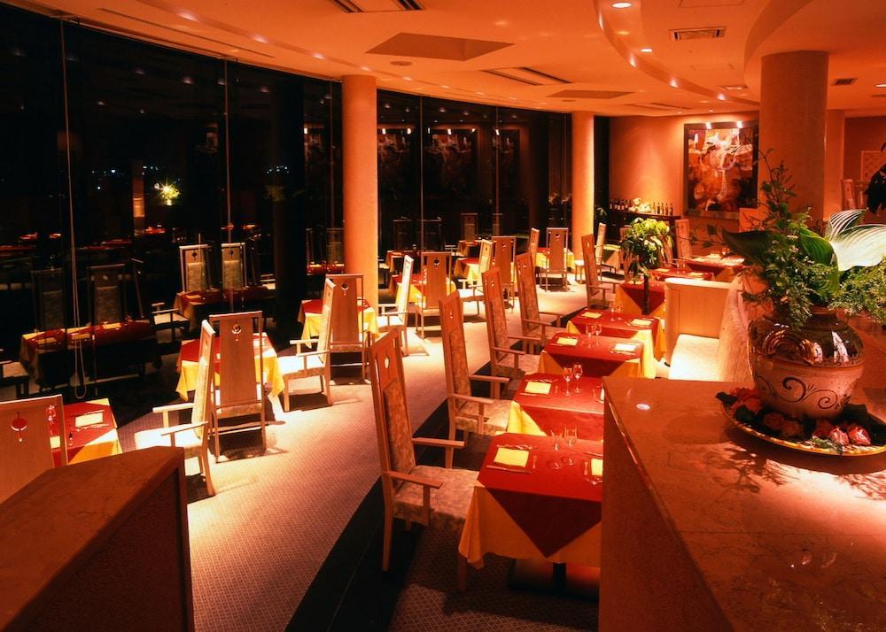 Kanazawa Kokusai Hotel Buitenkant foto