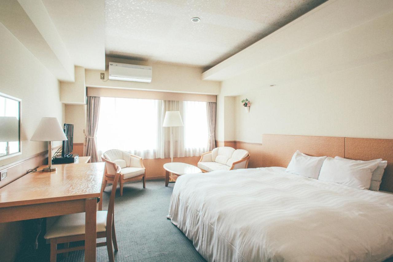 Kanazawa Kokusai Hotel Buitenkant foto