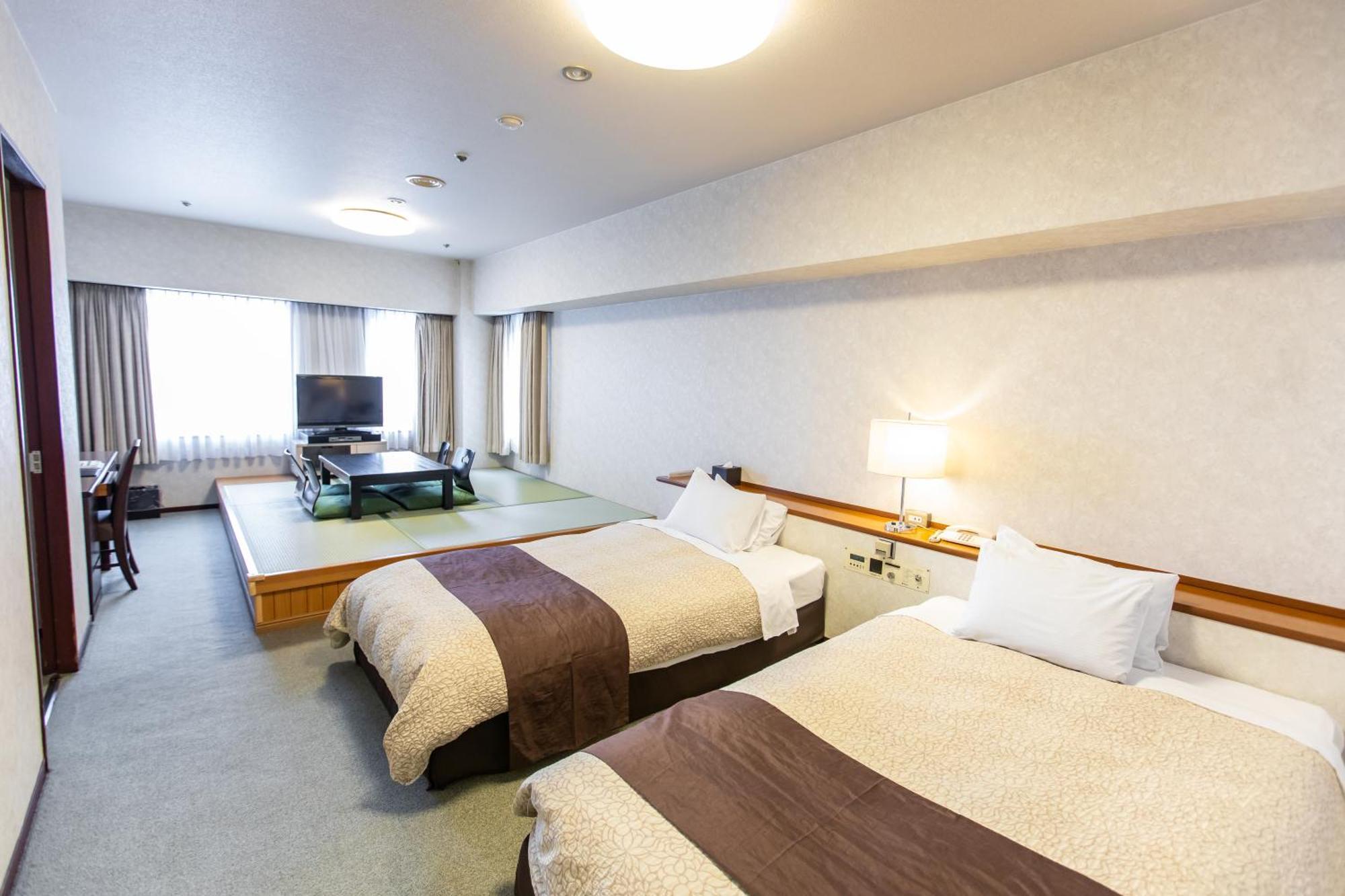 Kanazawa Kokusai Hotel Buitenkant foto