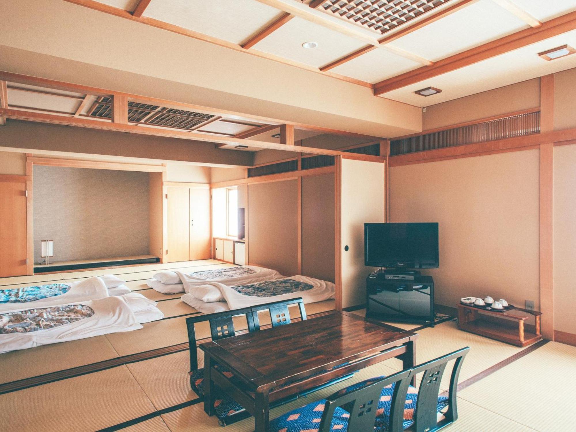 Kanazawa Kokusai Hotel Buitenkant foto